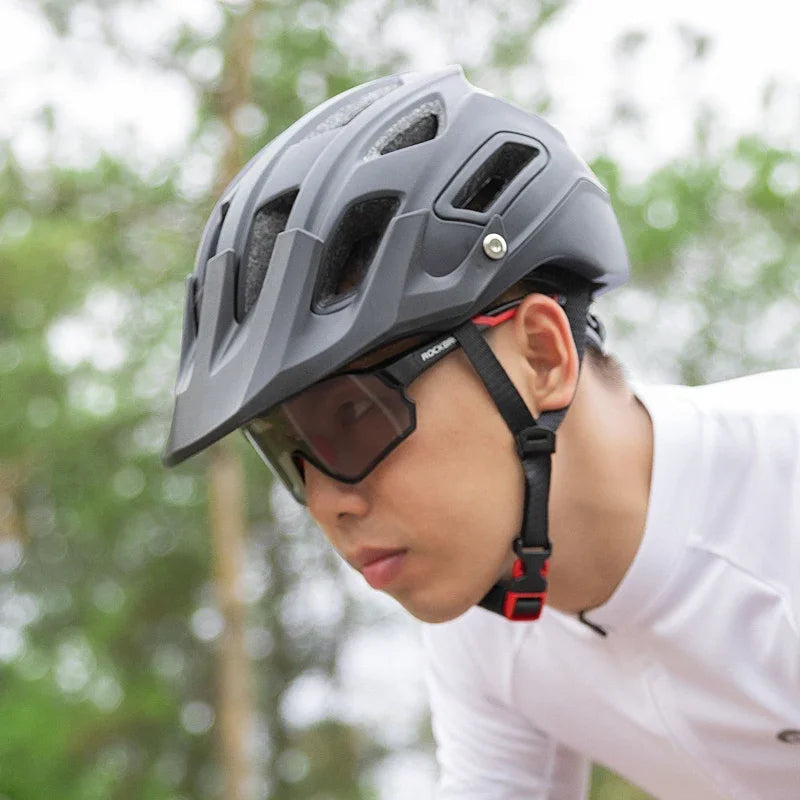 ROCKBROS Photochromic Cycling Sunglasses – UV400 Sports Glasses for Road & MTB